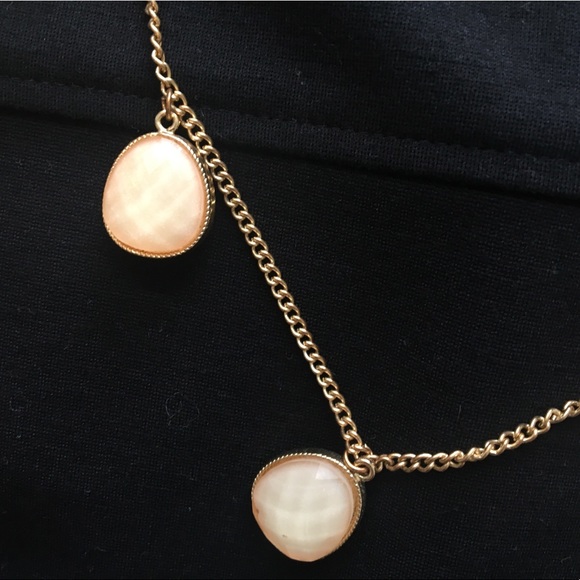 Beautiful statement necklace - Picture 3 of 5